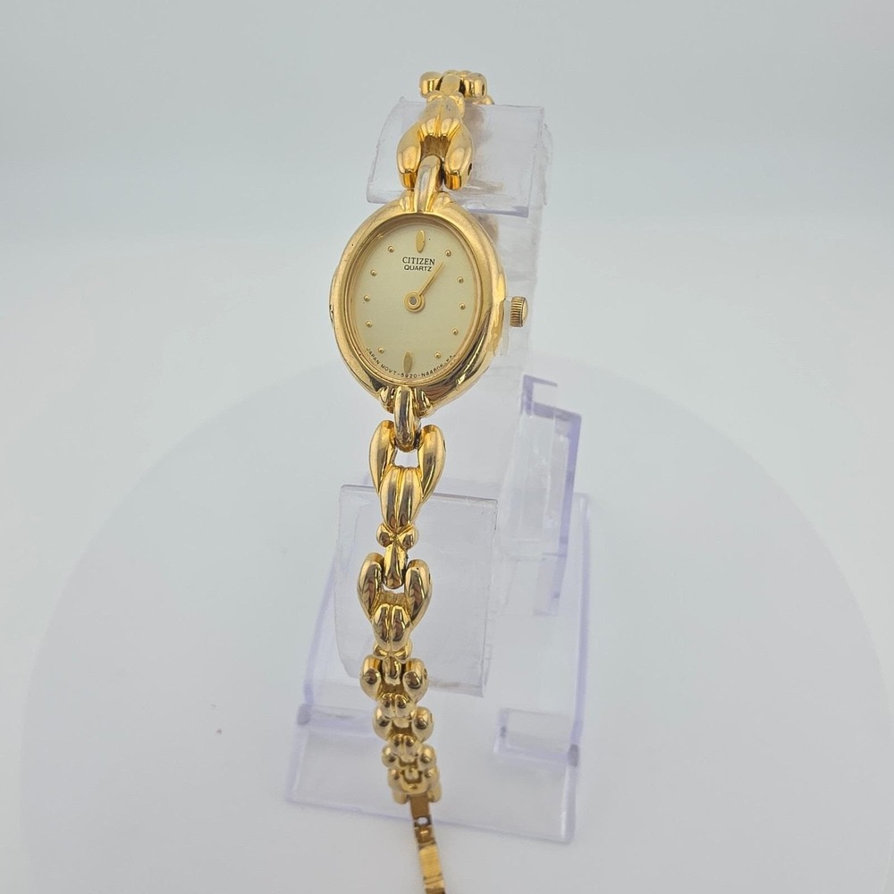 Vtg CITIZEN Ladies Cocktail Watch 5920-S49569 Chevron Link Yellow Gold Plate 6"